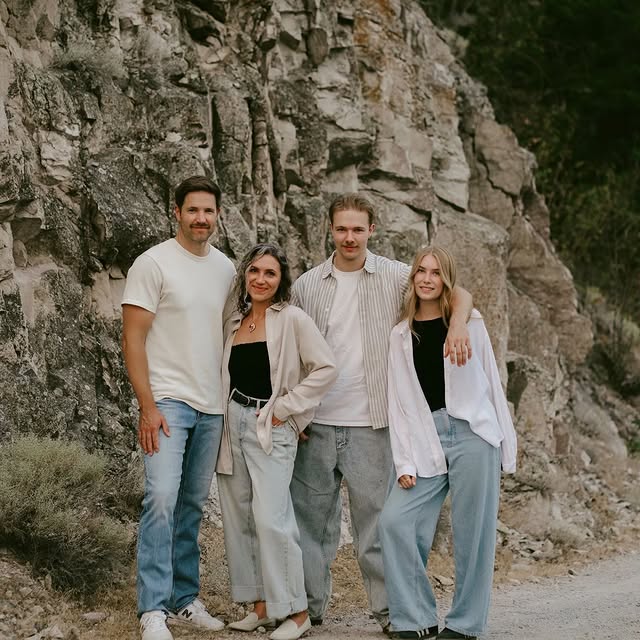 Beyond blessed. Thank you to @niamariasky for a great family photo shoot!